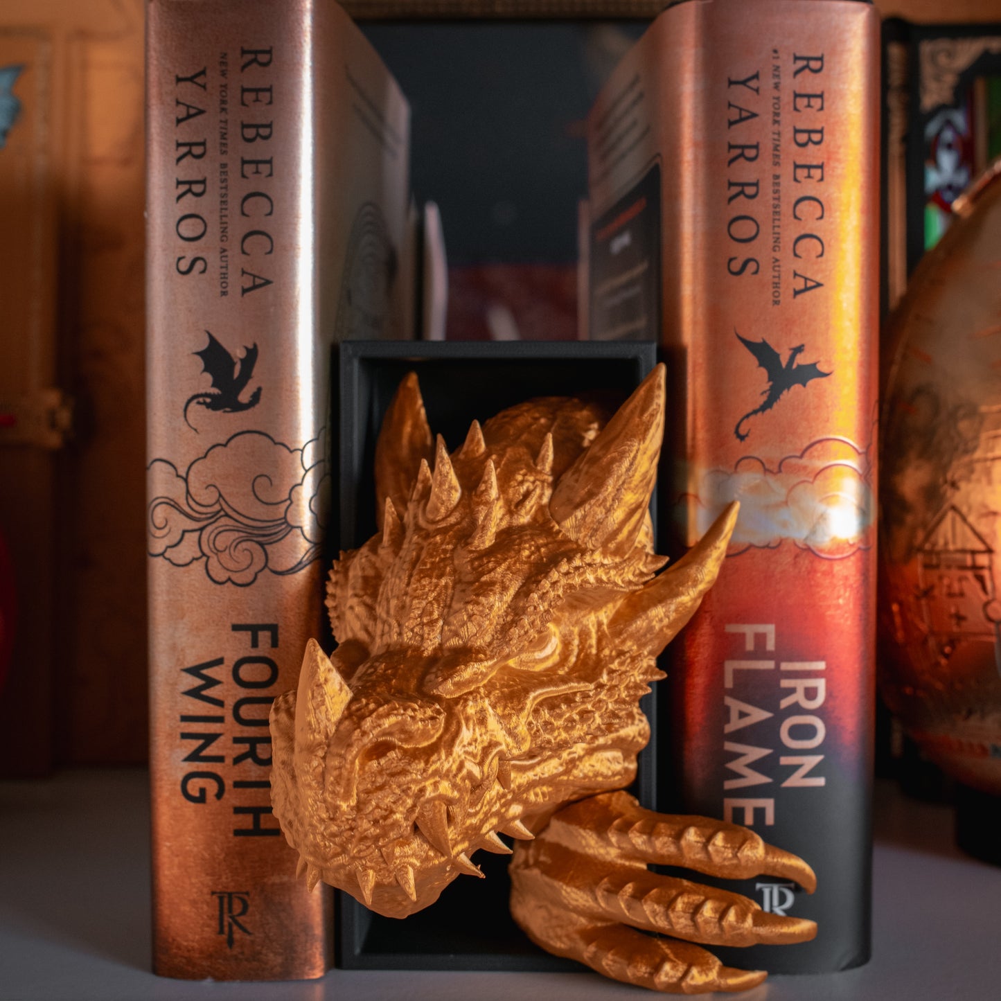 Dragon Book Nook - Gold