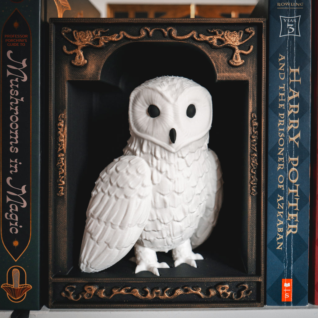 Snow Owl Book Nook